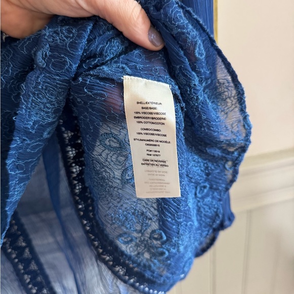 ALICE & OLIVIA Blue Sheer Natalya Lace Peasant Blouse Size Large - Picture 5 of 6